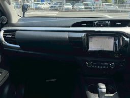 Toyota Hilux 2020 full