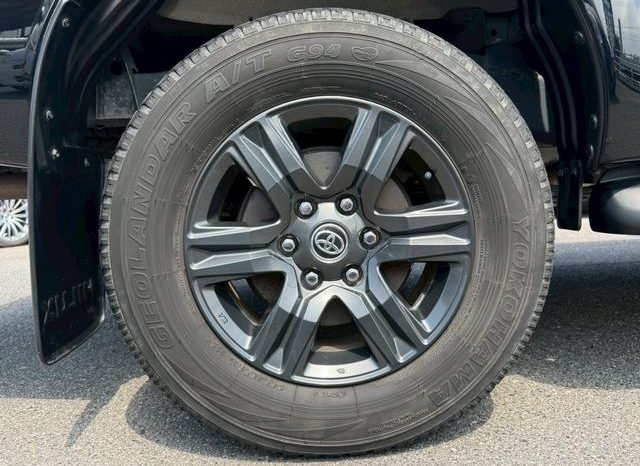 Toyota Hilux 2020 full