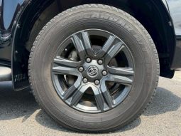 Toyota Hilux 2020 full