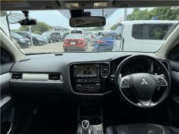 Mitsubishi Outlander PHEV G Navi PKG 2013 full