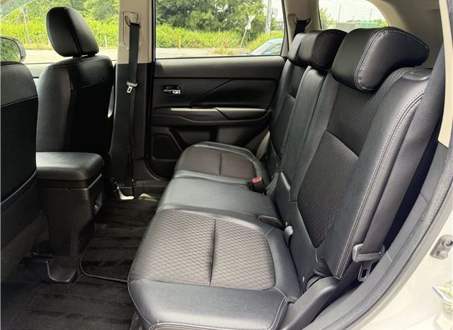 Mitsubishi Outlander PHEV G Navi PKG 2013 full