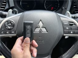 Mitsubishi Outlander PHEV G Navi PKG 2013 full