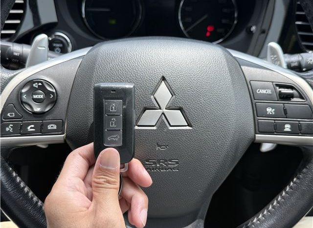 Mitsubishi Outlander PHEV G Navi PKG 2013 full