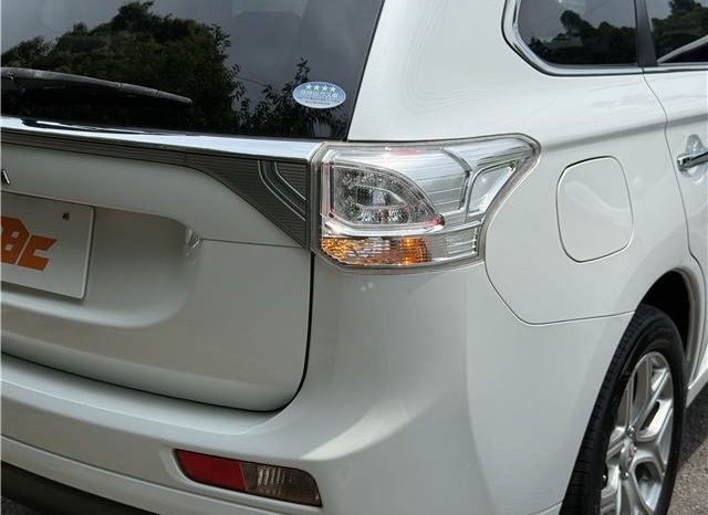 Mitsubishi Outlander PHEV G Navi PKG 2013 full