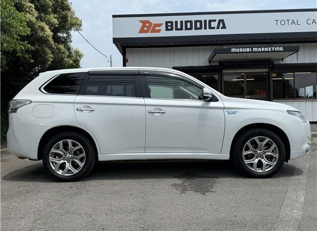 Mitsubishi Outlander PHEV G Navi PKG 2013 full