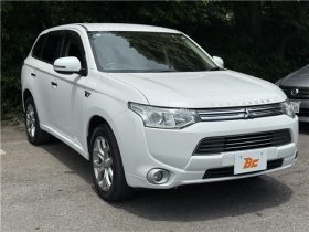 Mitsubishi Outlander PHEV G Navi PKG 2013