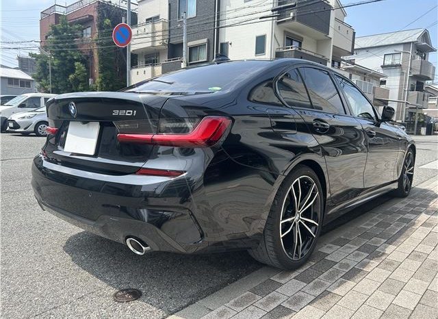BMW 3-Series 2019 full
