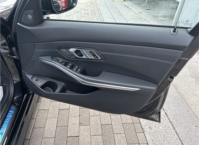 BMW 3-Series 2019 full