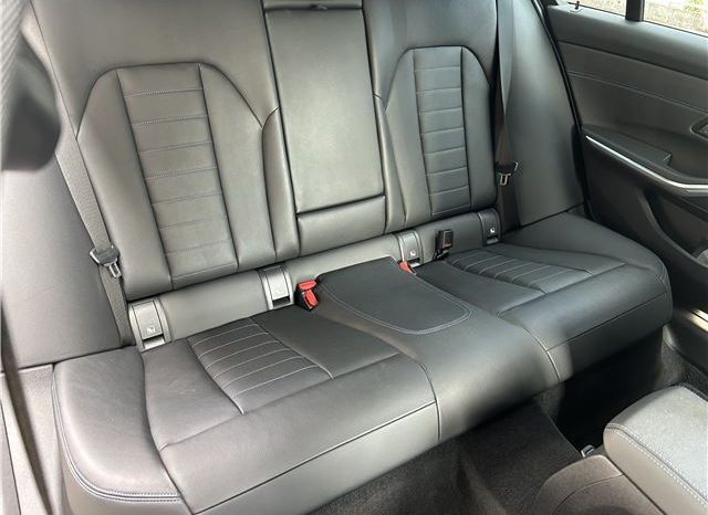 BMW 3-Series 2019 full