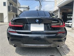 BMW 3-Series 2019 full