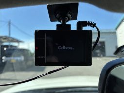 Nissan Juke 15RX 2010 full