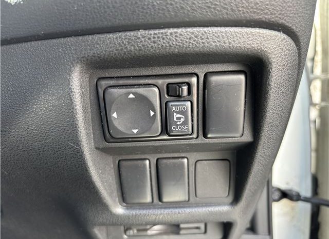 Nissan Juke 15RX 2010 full