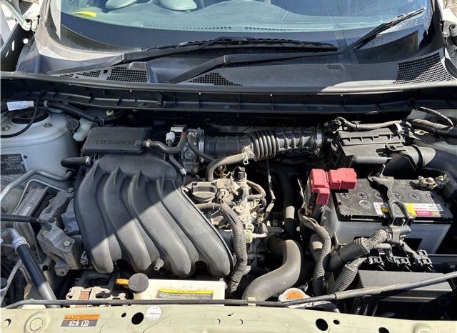 Nissan Juke 15RX 2010 full