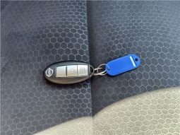 Nissan Juke 15RX 2010 full