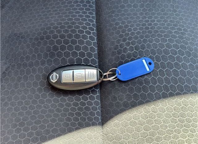 Nissan Juke 15RX 2010 full