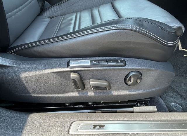 Volkswagen Passat TSI R Line 2019 full