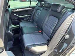 Volkswagen Passat TSI R Line 2019 full