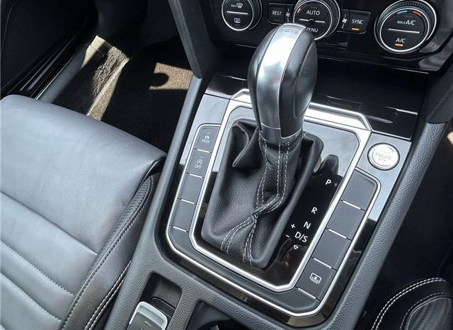 Volkswagen Passat TSI R Line 2019 full