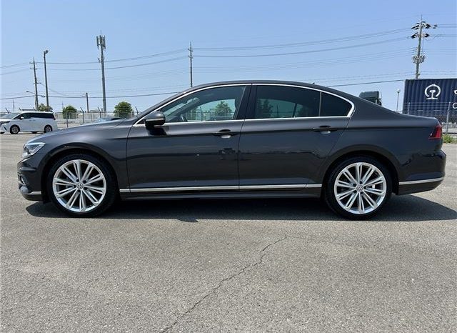 Volkswagen Passat TSI R Line 2019 full