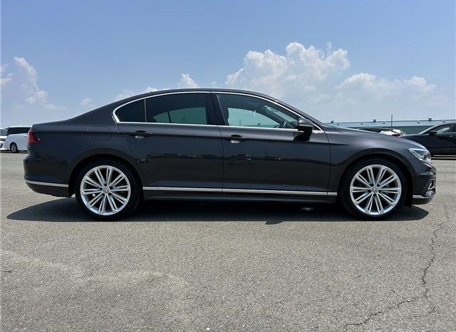 Volkswagen Passat TSI R Line 2019 full