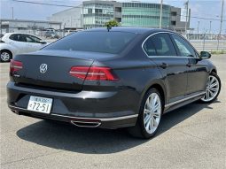 Volkswagen Passat TSI R Line 2019 full