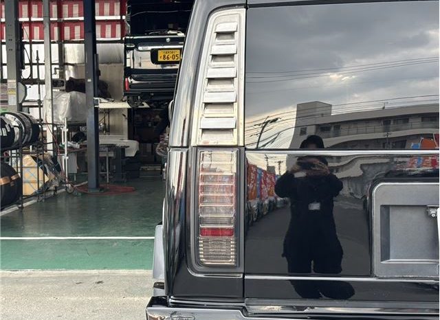 Hummer H-2 2011 full