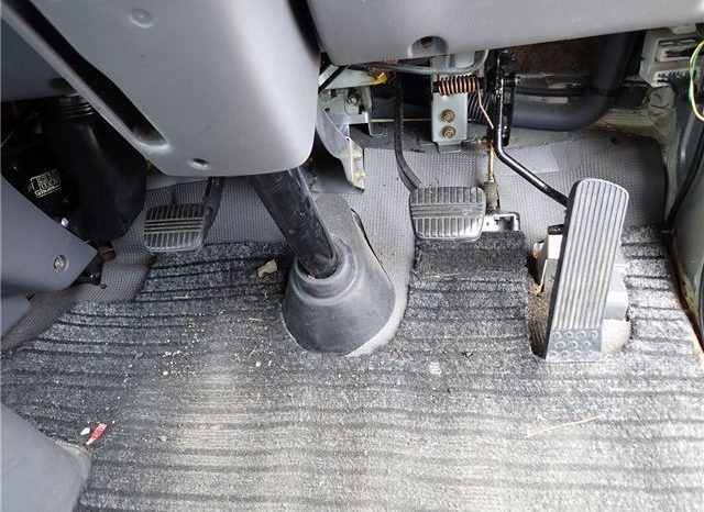 Nissan Civilian Bus Long 29-seater 2004 full