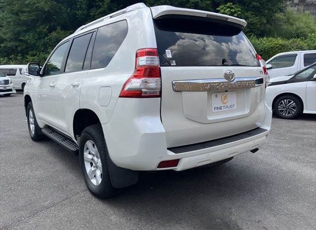 Toyota Land Cruiser Prado TX-L 2015 full