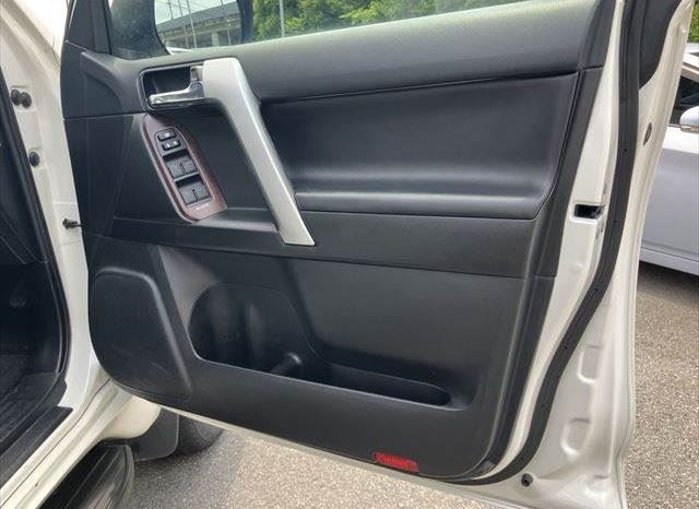 Toyota Land Cruiser Prado TX-L 2015 full