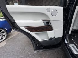 Land Rover Range Rover 2015 full