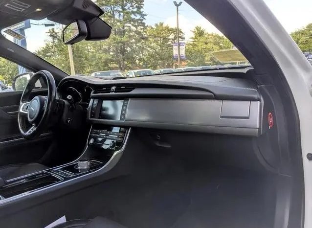 Jaguar XF 35t R-Sport 2016 full