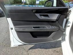 Jaguar XF 35t R-Sport 2016 full