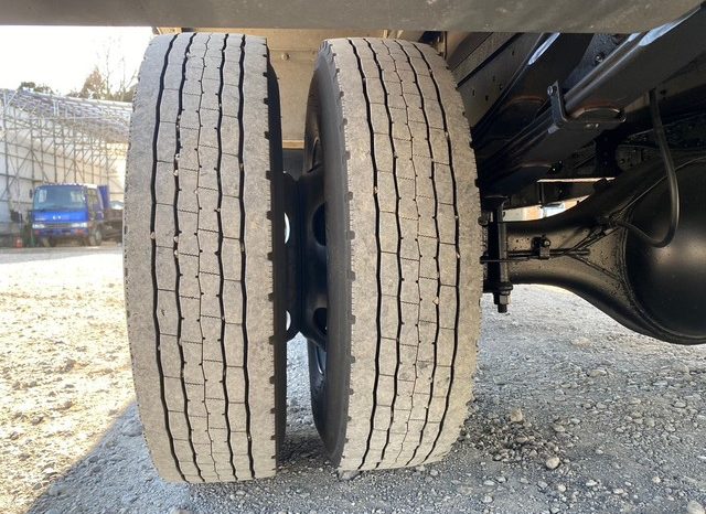 Mitsubishi Fuso Fighter 1995 6D17 4 Tonner full