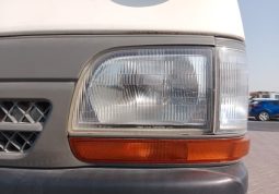 Toyota Hiace Van 1RZ 2003 full