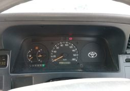 Toyota Hiace Van 1RZ 2003 full
