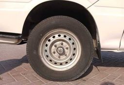 Toyota Hiace Van 1RZ 2003 full