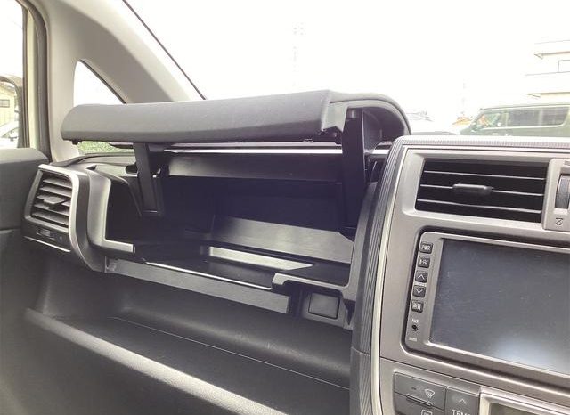 Toyota Ractis S 2012 full