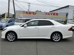 Toyota Crown Athlete 2009 full