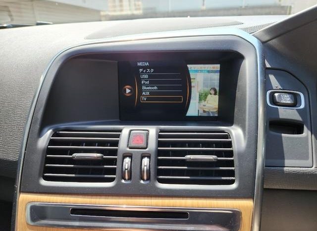 VOLVO XC60 T5 LE 2012 full