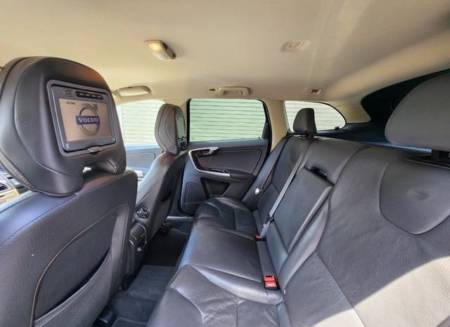 VOLVO XC60 T5 LE 2012 full