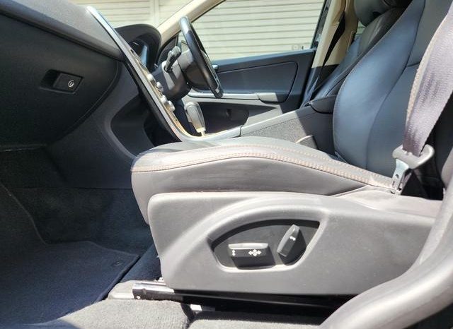 VOLVO XC60 T5 LE 2012 full