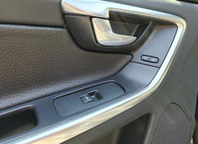 VOLVO XC60 T5 LE 2012 full