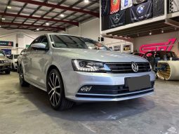 Volkswagen Jetta 4D SEDAN 155 TSI Highline Sport 2015 full