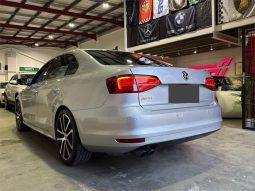 Volkswagen Jetta 4D SEDAN 155 TSI Highline Sport 2015 full