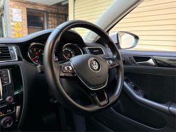 Volkswagen Jetta 4D SEDAN 155 TSI Highline Sport 2015 full