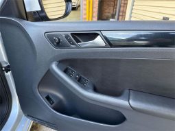 Volkswagen Jetta 4D SEDAN 155 TSI Highline Sport 2015 full