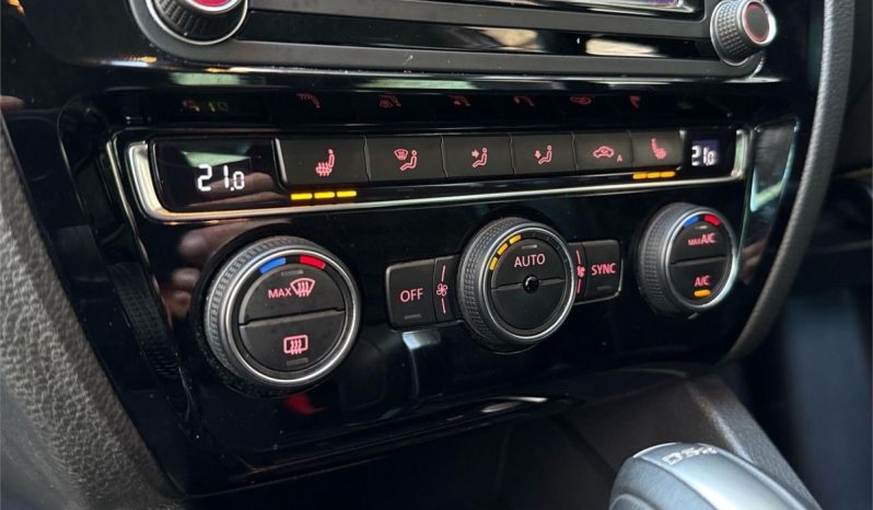 Volkswagen Jetta 4D SEDAN 155 TSI Highline Sport 2015 full