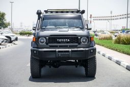 Toyota Land Cruiser 70 2012 full