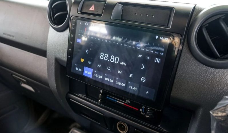 Toyota Land Cruiser 70 2012 full