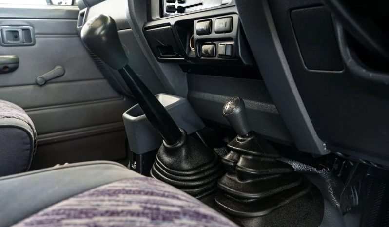 Toyota Land Cruiser 70 2012 full